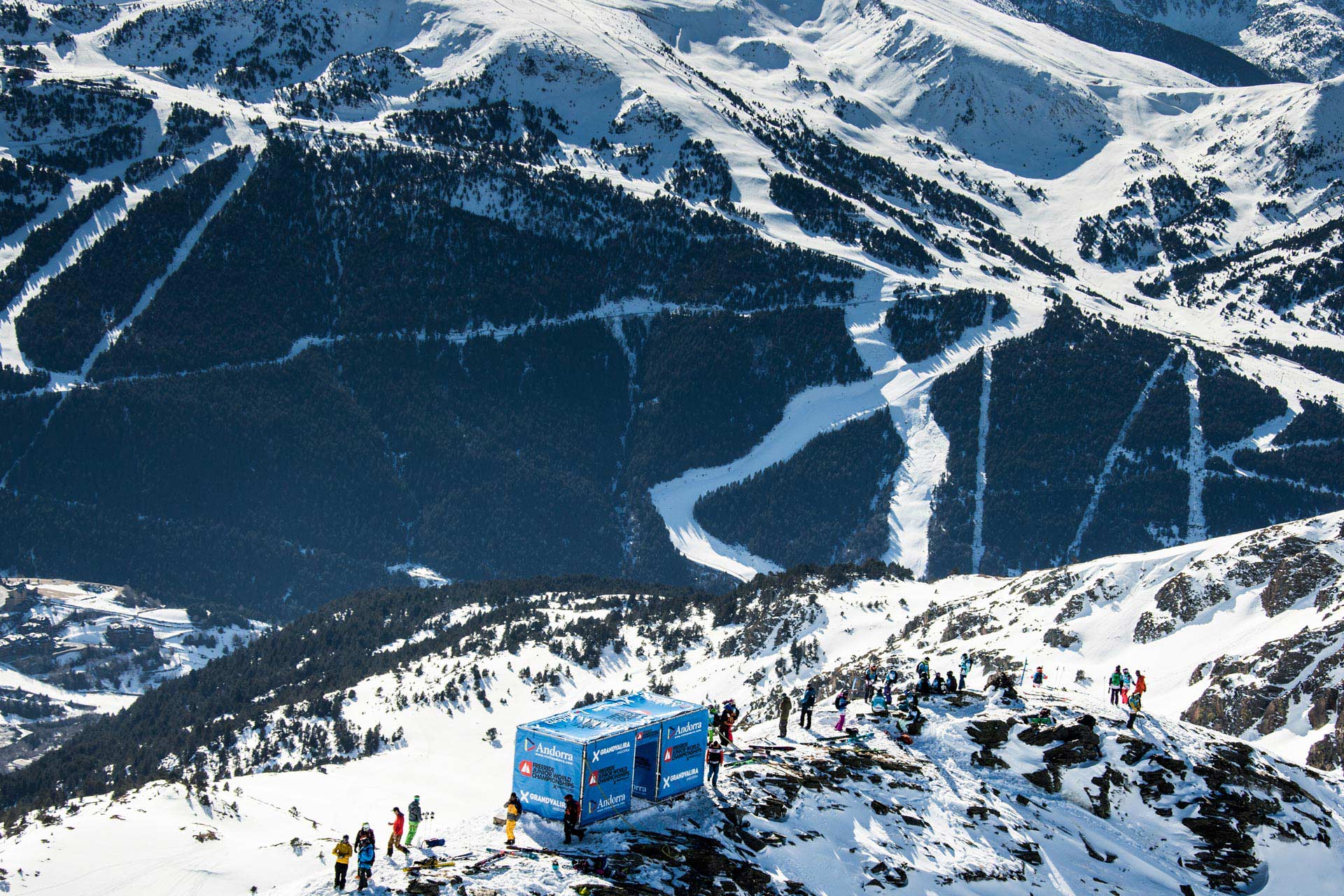 Die Freeride-Juniorenweltmeisterschaft kommt zurück nach Grandvalira (Andorra) - Foto: D. Daher / freerideworldtour.com