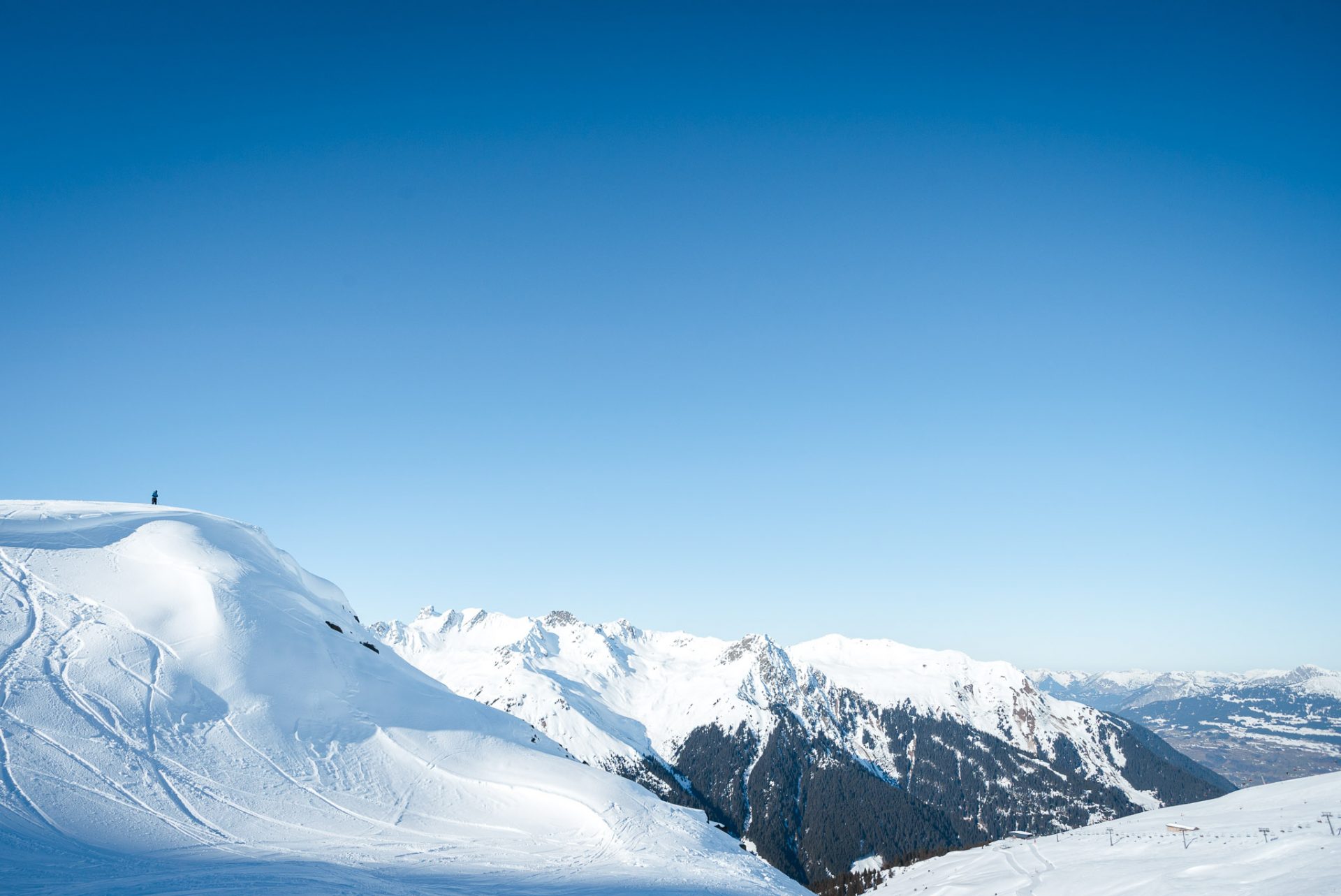 Corona: Skigebiete in Österreichen öffnen wieder, Quarantäne für alle Touristen aus Risikogebieten