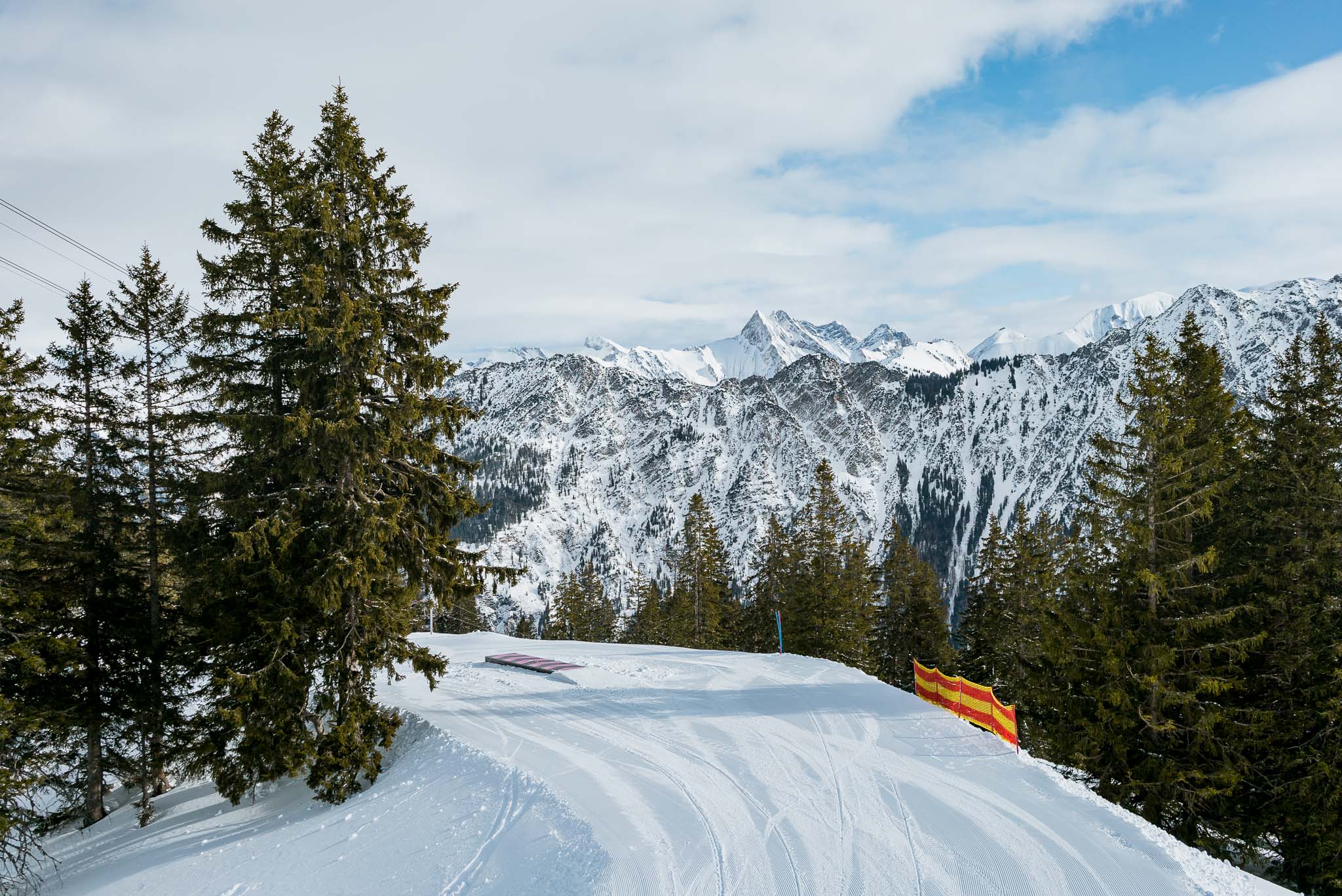 Auf der Butterbox mit Soundeffekt findet man einen ungefährlichen Einstieg in die Welt der Snowpark Features.