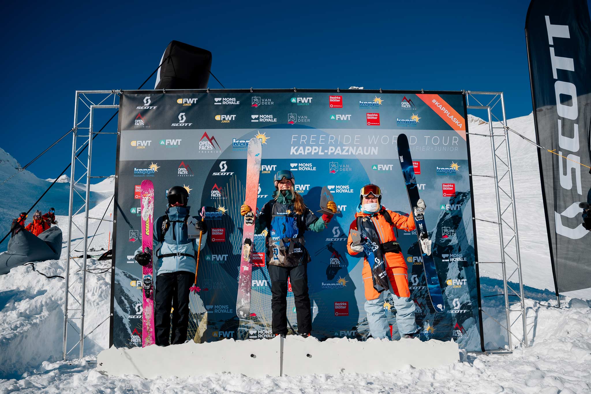 Das Podium der Kategorie Ski Women beim 2*FWTJ in Kappl/Paznaun.